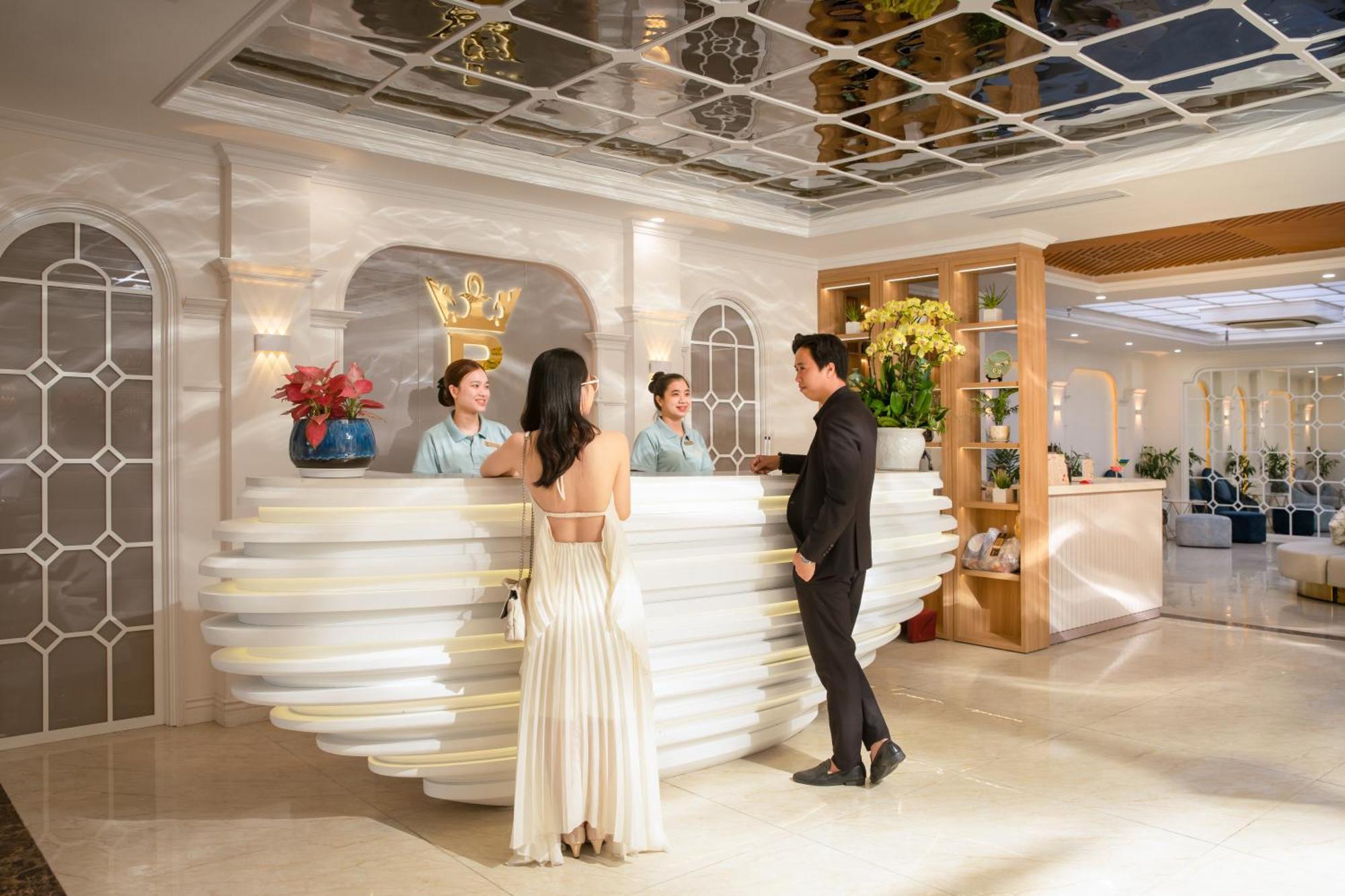 Paracel Khách sạn 4*
