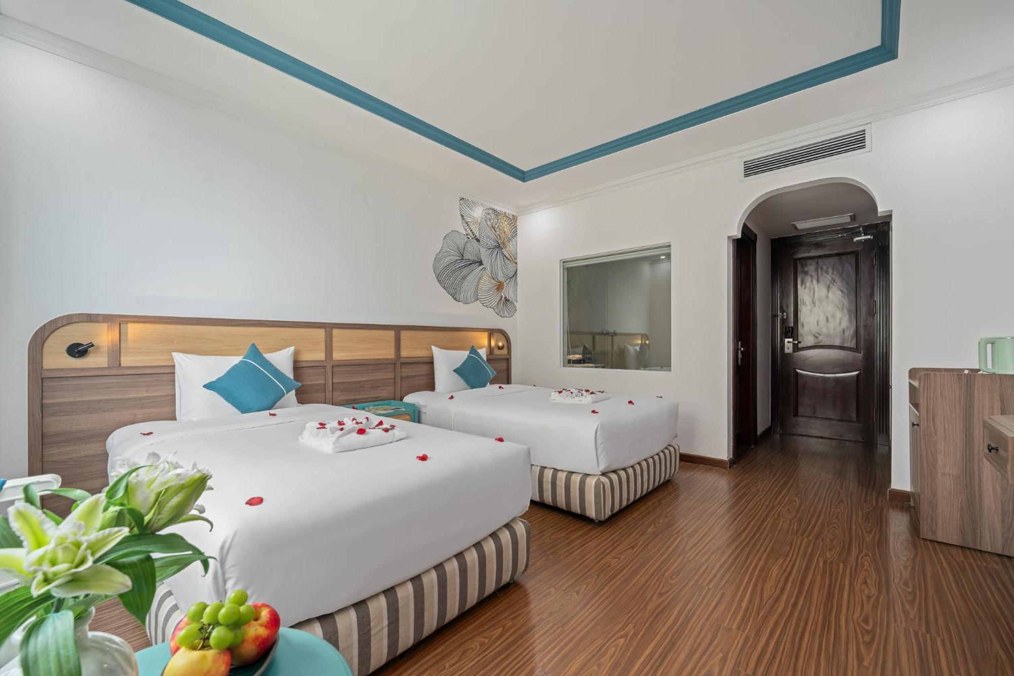 Khách sạn Paracel 4*